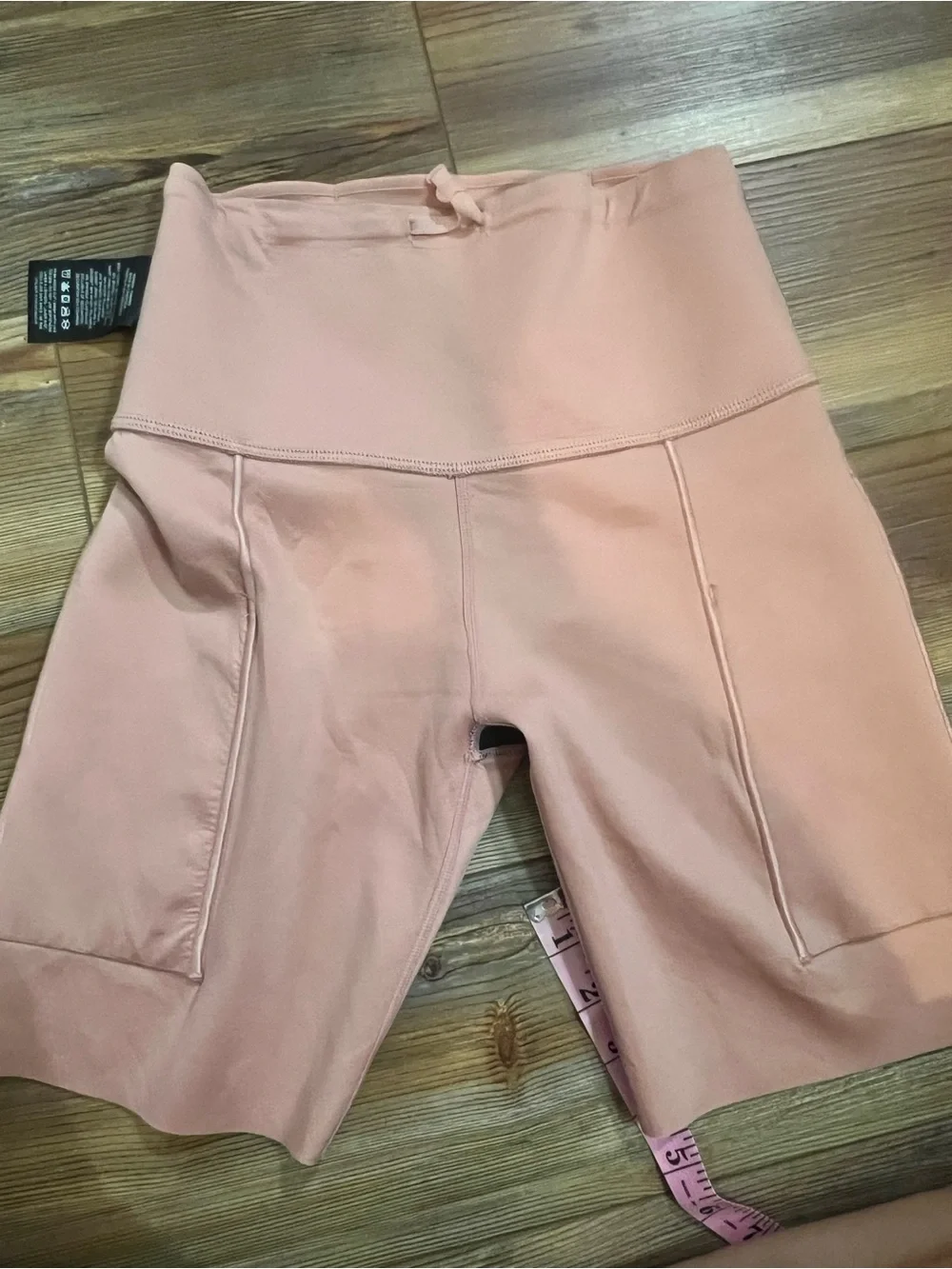 Nike Coral High-Rise Bike Shorts with Zippered Pocket tight fit